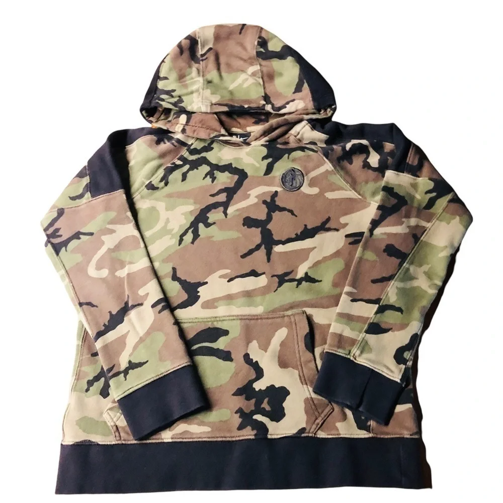 NIKE & NBA - BOYS SIZE 14/16 CAMOUFLAGE DALLAS MAVERICKS HOODIE